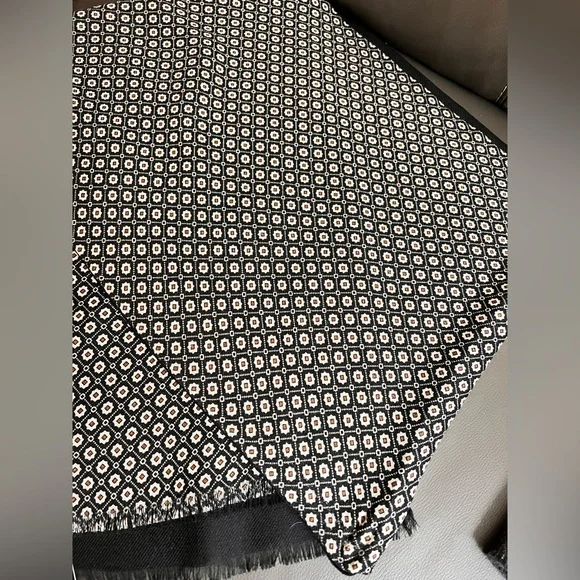 NWT $175 Murano Wool Scarf